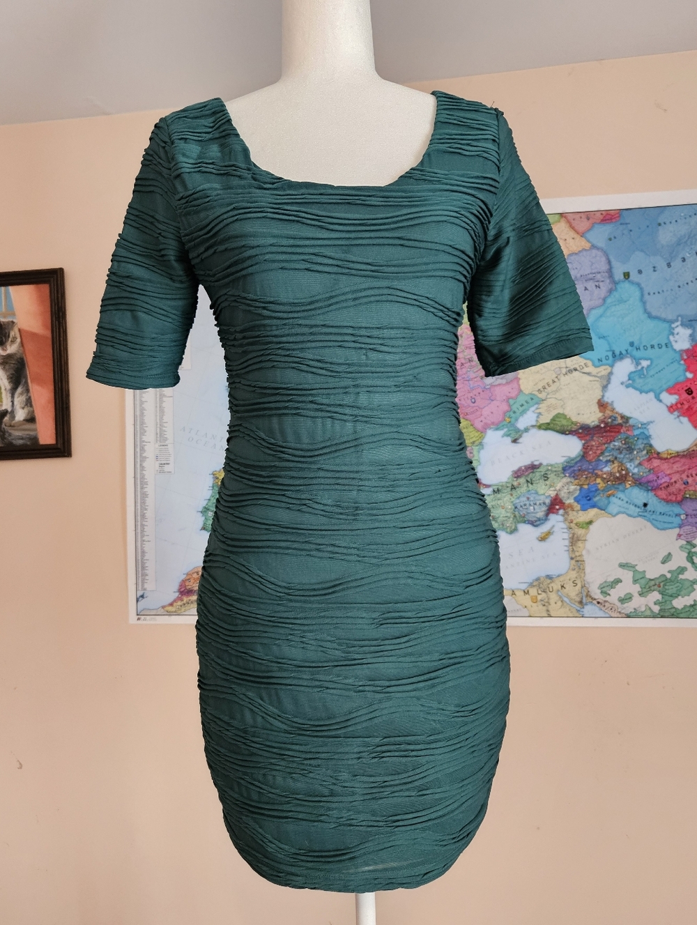 Green Textured Waves Dress